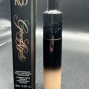 Kat Von D Full Coverage Lightweight Concealer - Light 107- New in box